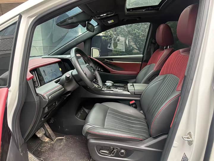 Фото 3 - GAC Trumpchi M8