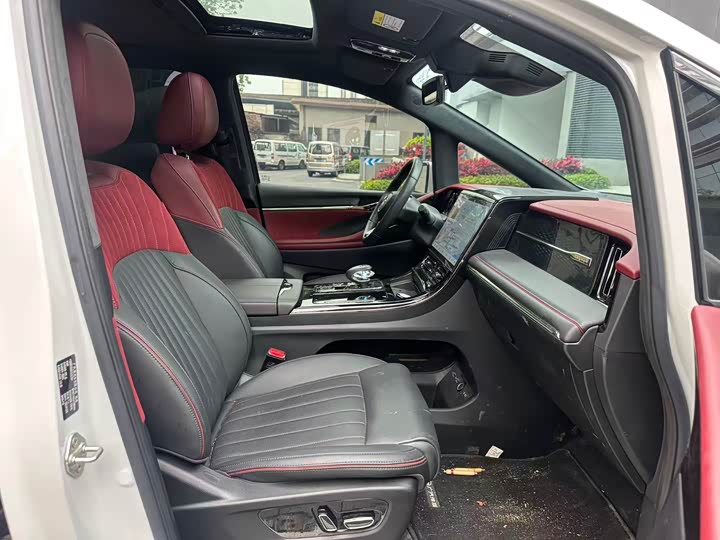 Фото 6 - GAC Trumpchi M8