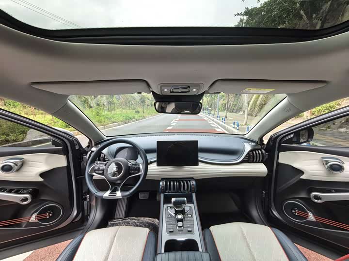 Фото 9 - BYD Yuan Plus