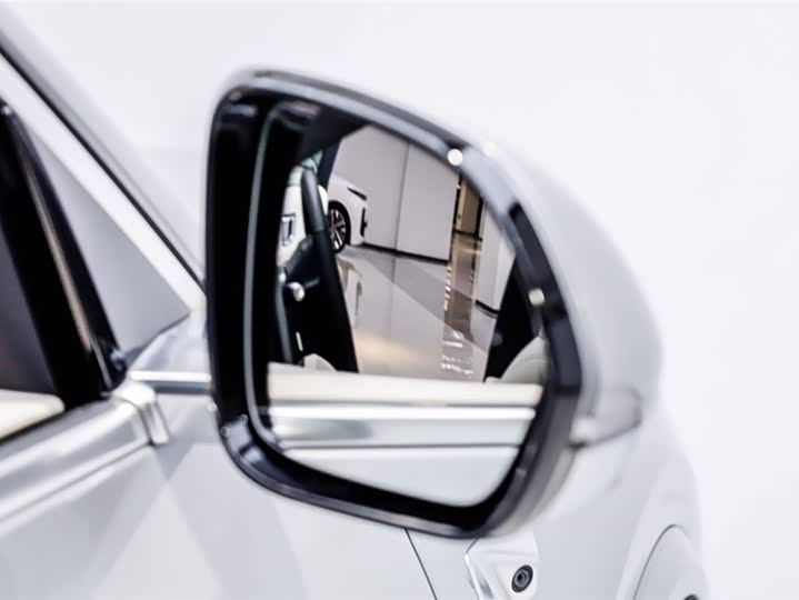 Фото 2 - LiXiang L8