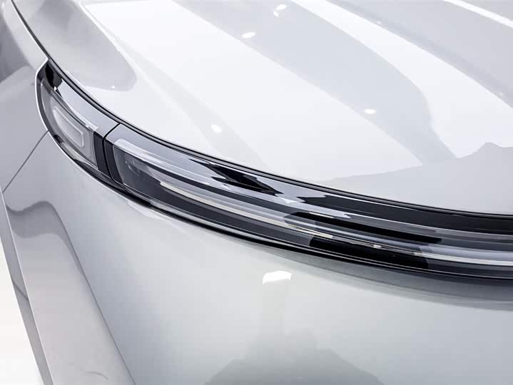 Фото 9 - LiXiang L8