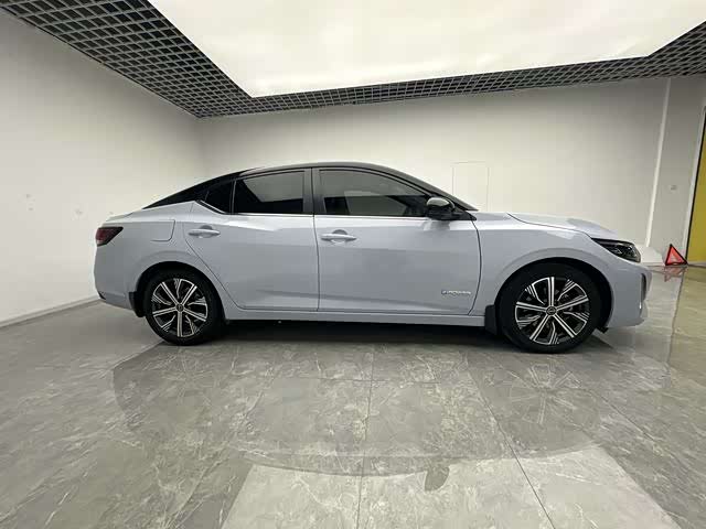 Фото 7 - Nissan Sylphy