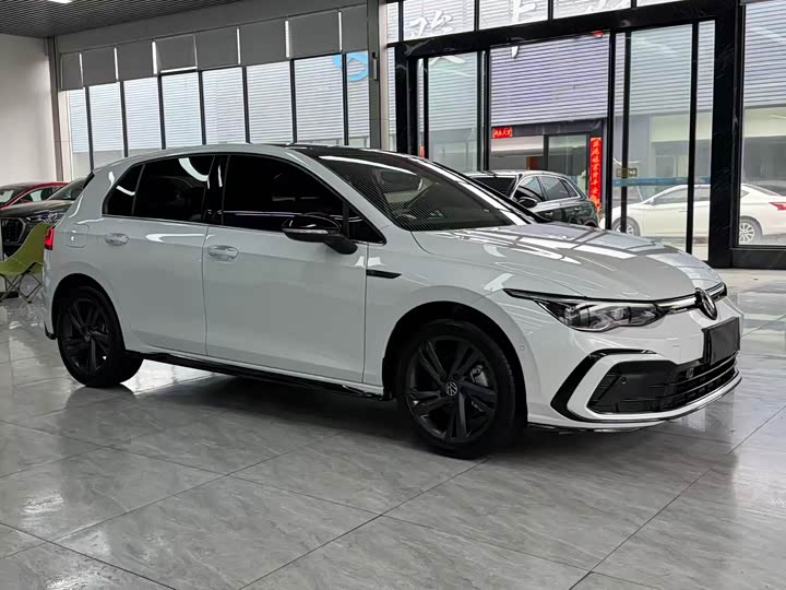 Фото 4 - Volkswagen Golf