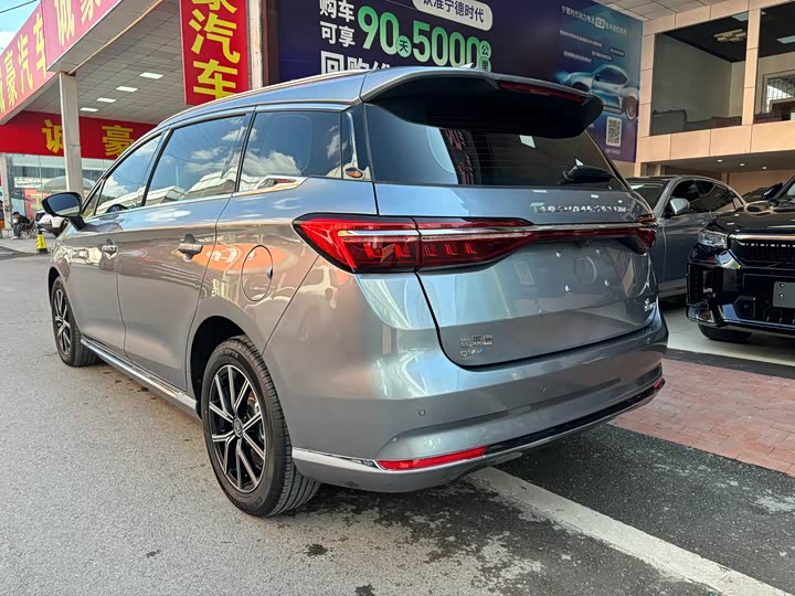Фото 6 - BYD Song Max Hybrid