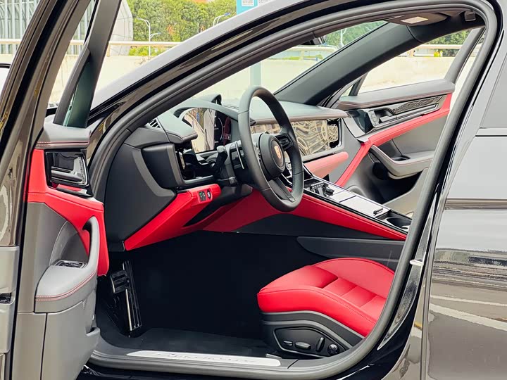 Фото 4 - Porsche Panamera