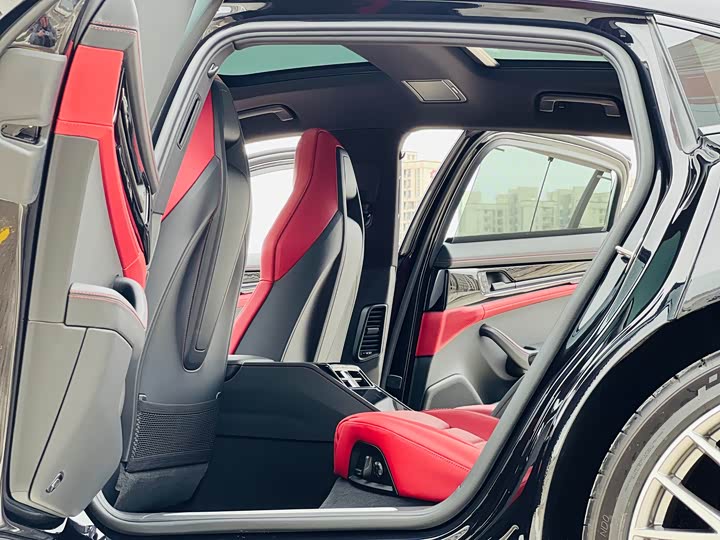 Фото 5 - Porsche Panamera