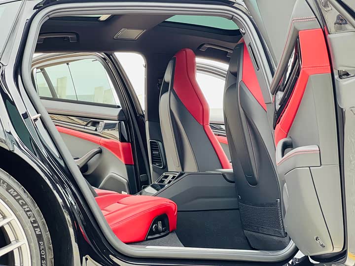 Фото 7 - Porsche Panamera