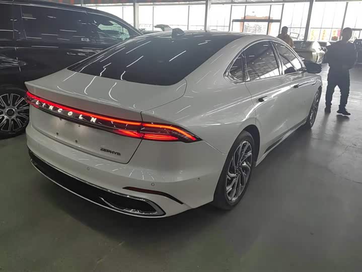 Фото 3 - Lincoln Z (Zephyr)