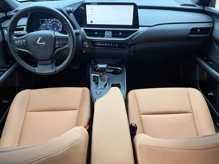 Photo 4 - Lexus UX