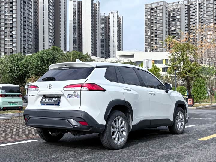 Photo 5 - Toyota Frontlander