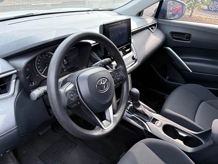 Photo 9 - Toyota Frontlander