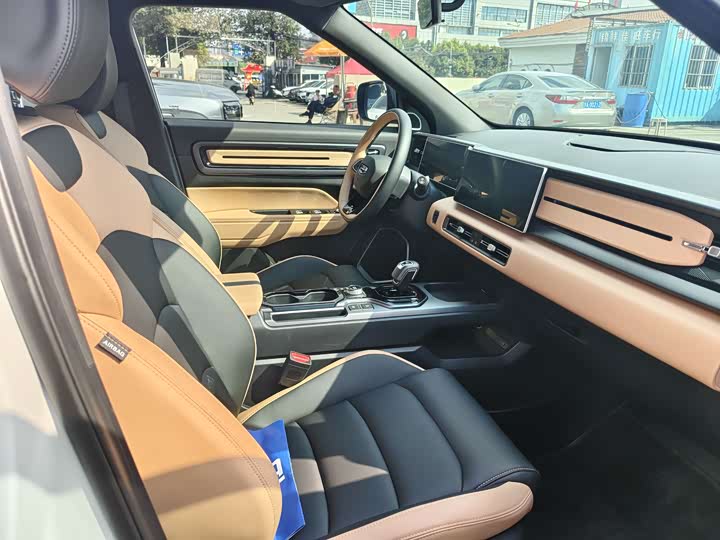 Фото 9 - Geely Icon