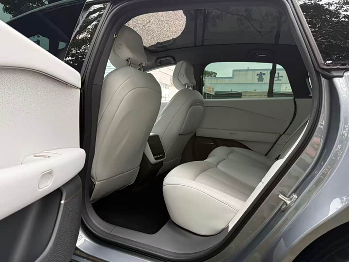 Фото 7 - XPeng F57