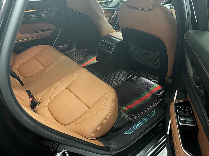 Фото 8 - Jaguar XF L