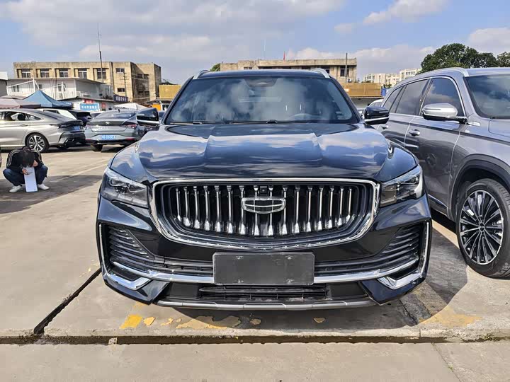 Фото 2 - Geely Monjaro