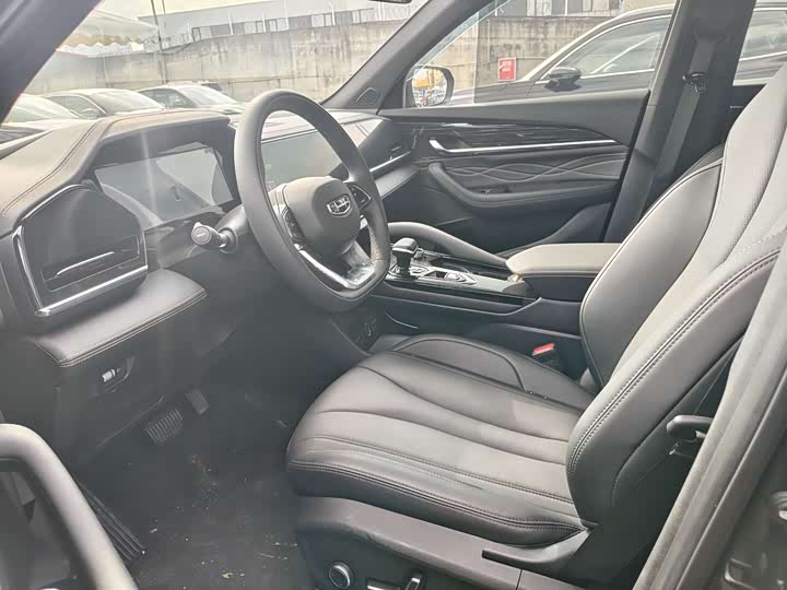 Фото 7 - Geely Monjaro