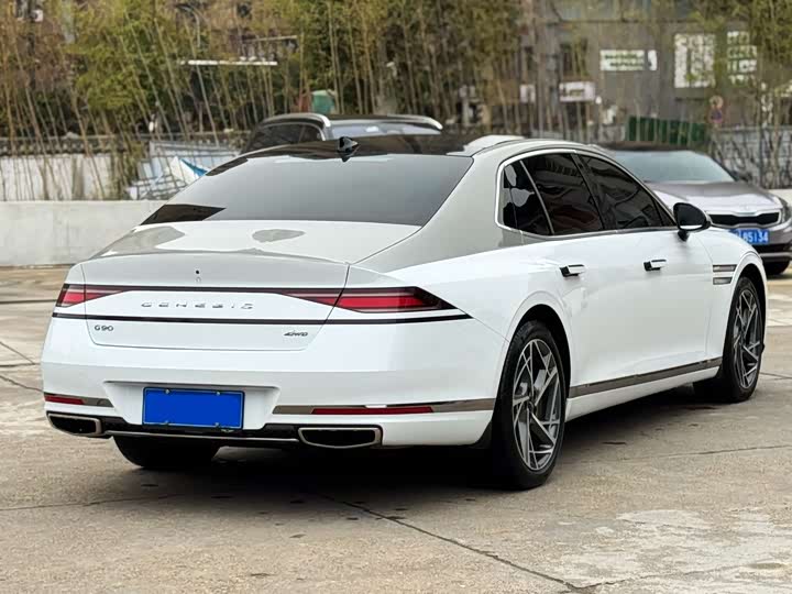 Фото 7 - Genesis G90