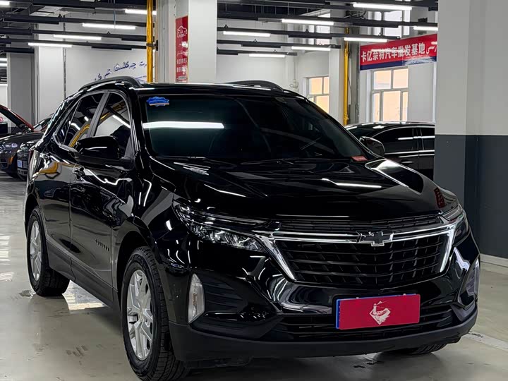 Фото 3 - Chevrolet Equinox