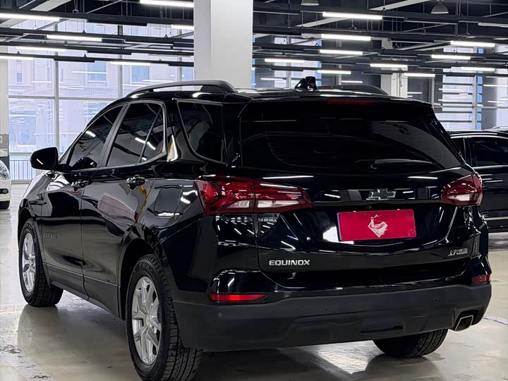 Фото 7 - Chevrolet Equinox