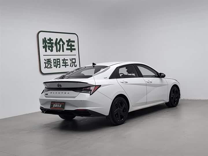 Фото 2 - Hyundai Elantra N line
