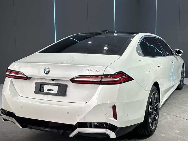 Фото 6 - BMW 5 Series