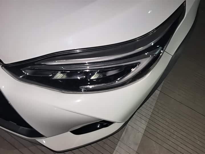 Фото 5 - Toyota Yaris L Hatchback