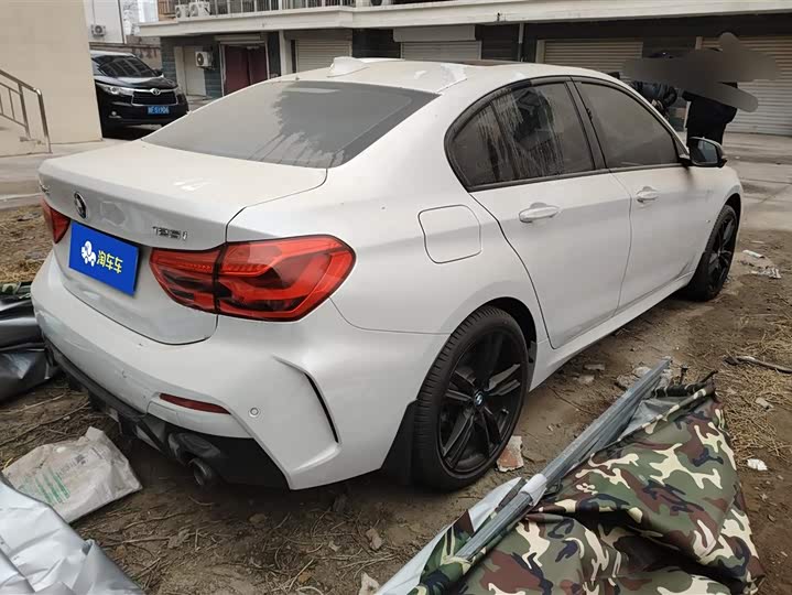 Фото 3 - BMW 1 Series