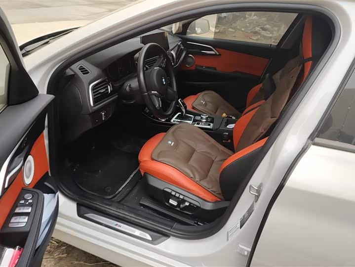 Фото 9 - BMW 1 Series