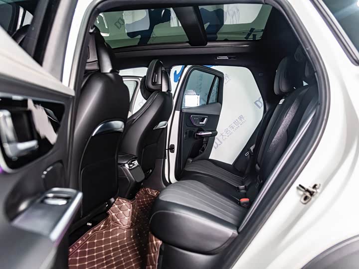 Фото 9 - Mercedes-Benz EQE SUV