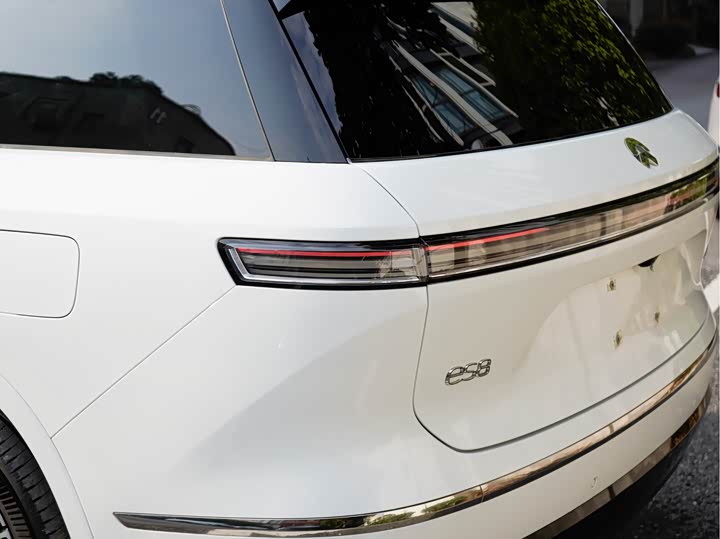 Фото 7 - Nio ES8