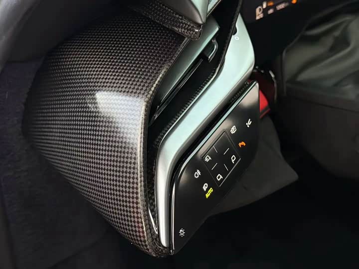 Фото 9 - Ferrari SF90