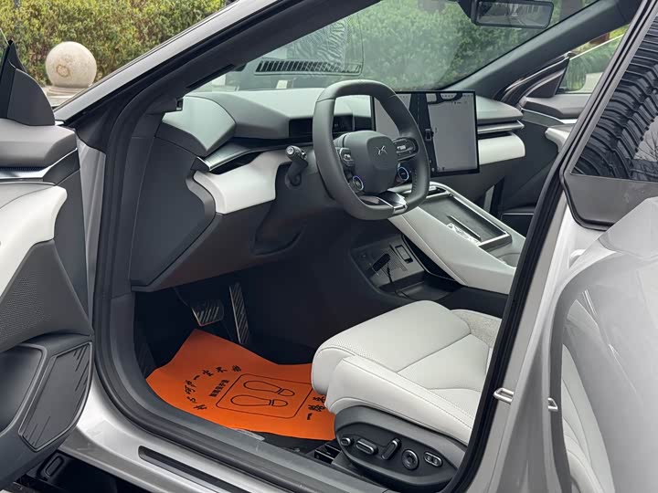 Фото 4 - XPeng P7