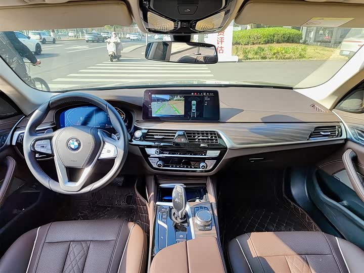 Фото 6 - BMW 5 Series
