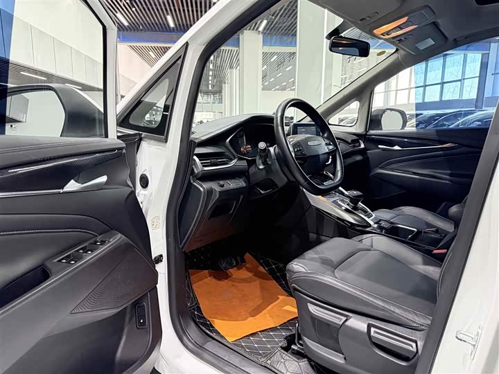 Photo 4 - Maxus Euniq 5