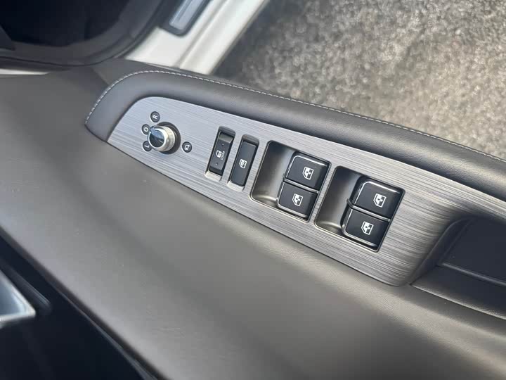 Фото 8 - Changan Raeton CC