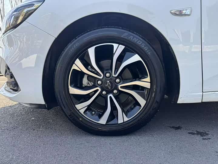 Фото 5 - Chevrolet Monza