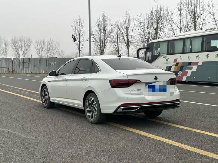 Фото 7 - Volkswagen Sagitar L