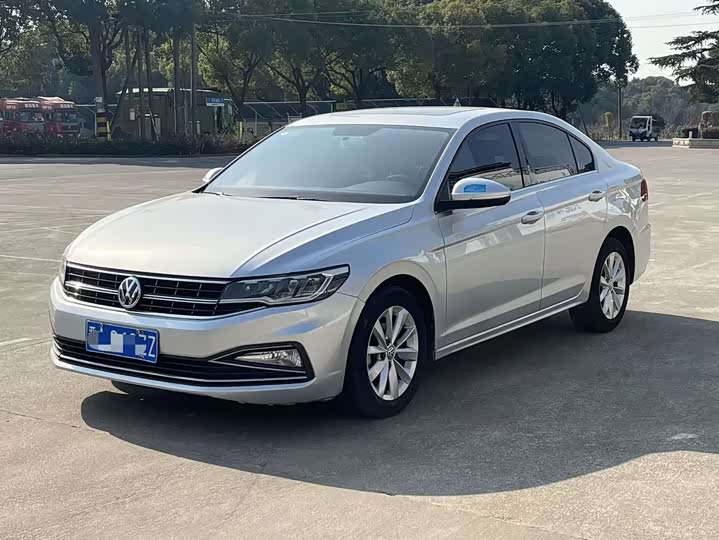 Фото 1 - Volkswagen Bora