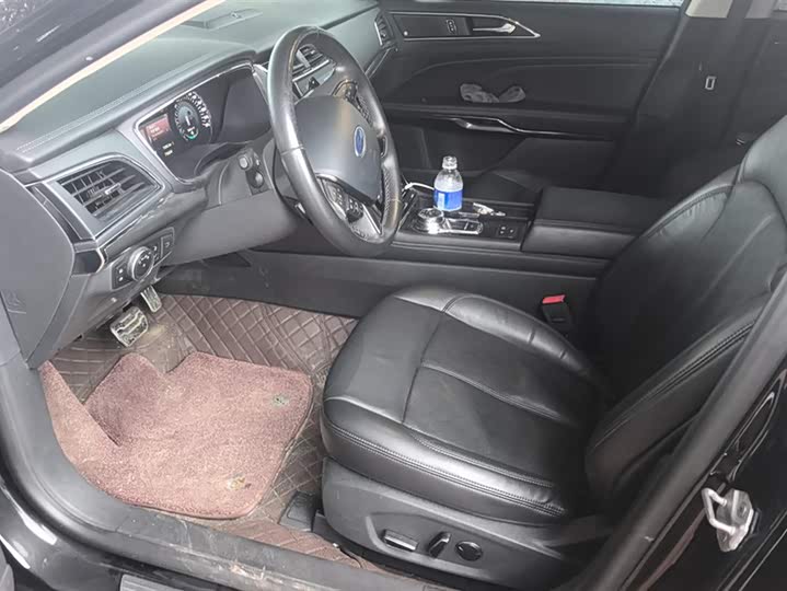 Фото 9 - Ford Taurus