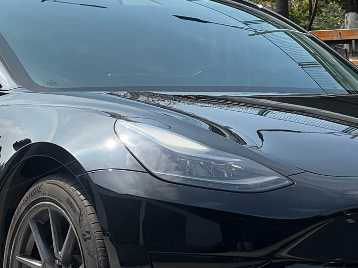 Фото 5 - Tesla Model 3