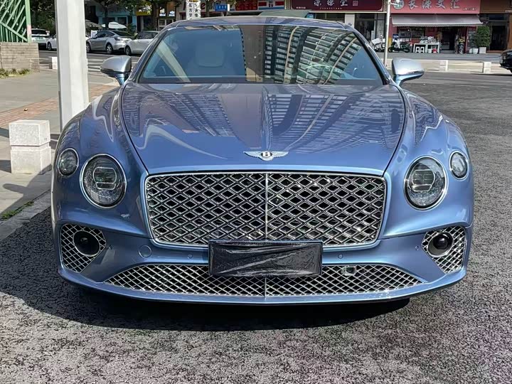 Фото 2 - Bentley Continental GT