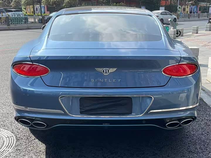 Фото 6 - Bentley Continental GT