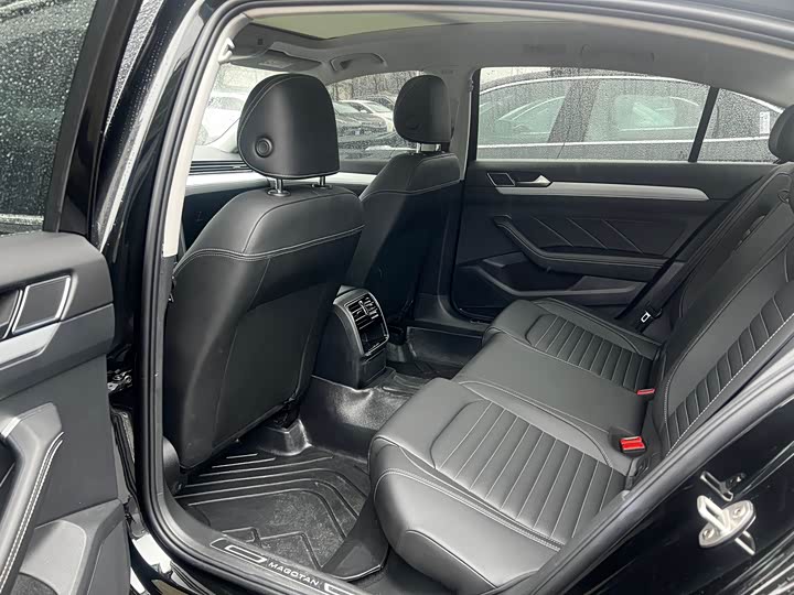 Фото 5 - Volkswagen Magotan