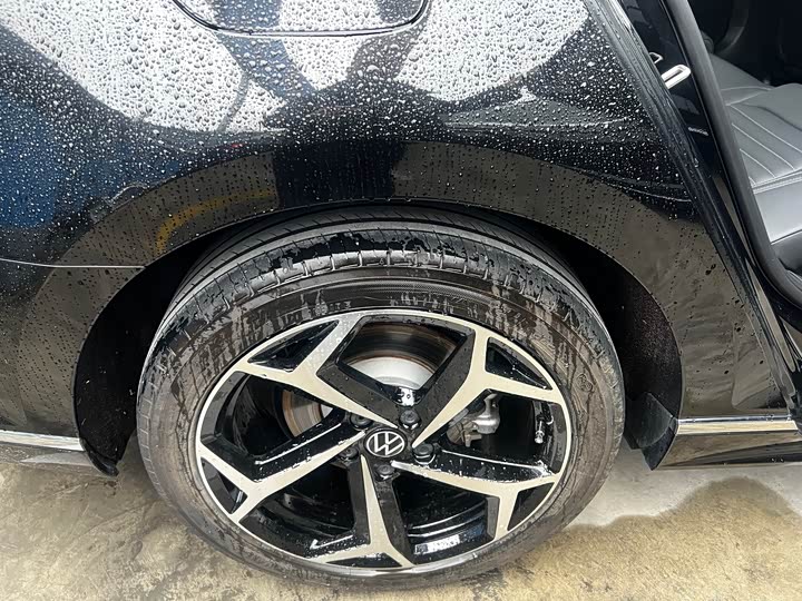 Фото 7 - Volkswagen Magotan