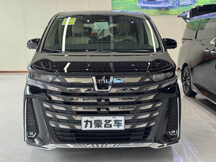 Photo 2 - Toyota Vellfire