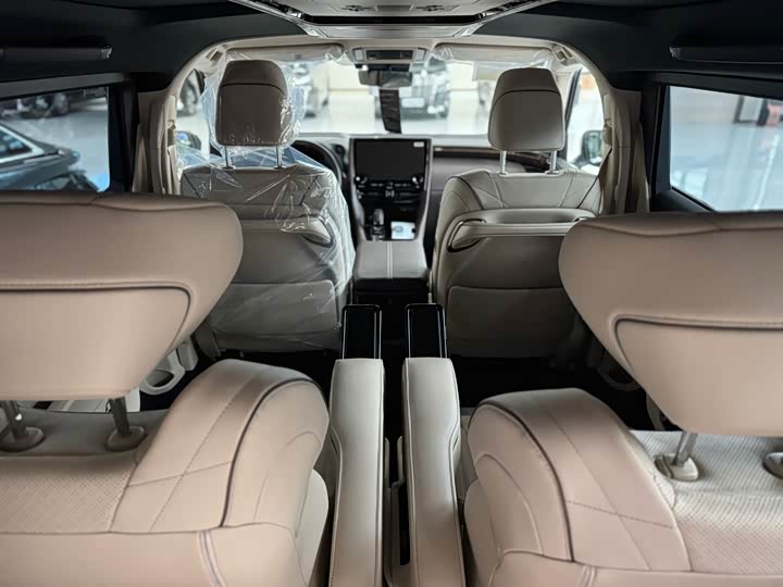 Photo 8 - Toyota Vellfire