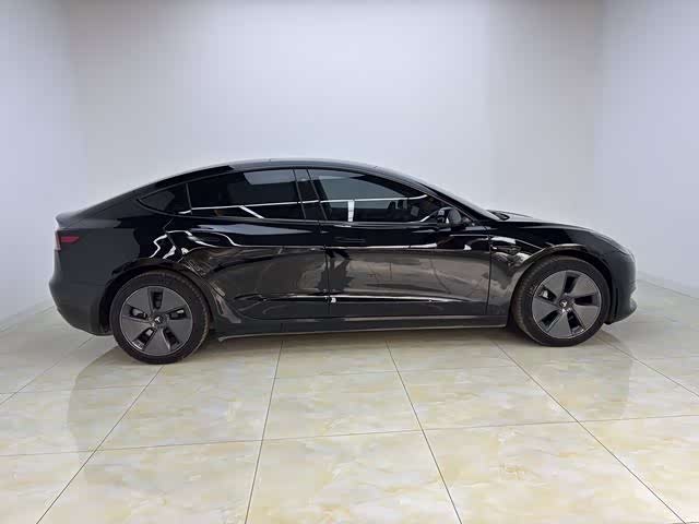 Фото 8 - Tesla Model 3