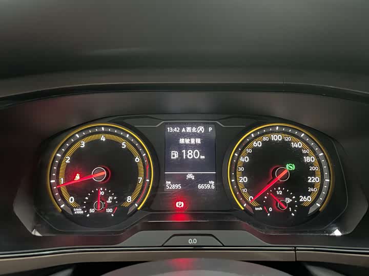 Фото 7 - Volkswagen Tharu