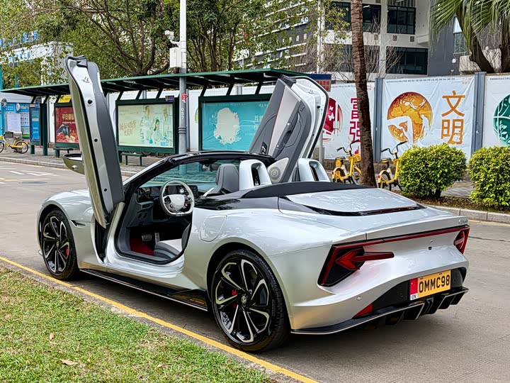 Фото 8 - MG Motor Cyberster