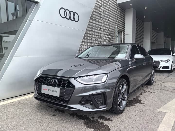 Фото 1 - Audi A4L